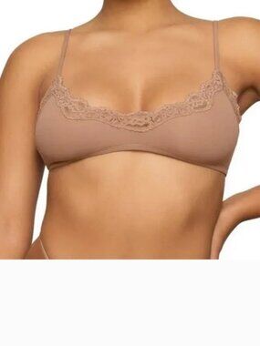 SKIMS Fits Everybody Lace Scoop Bralette